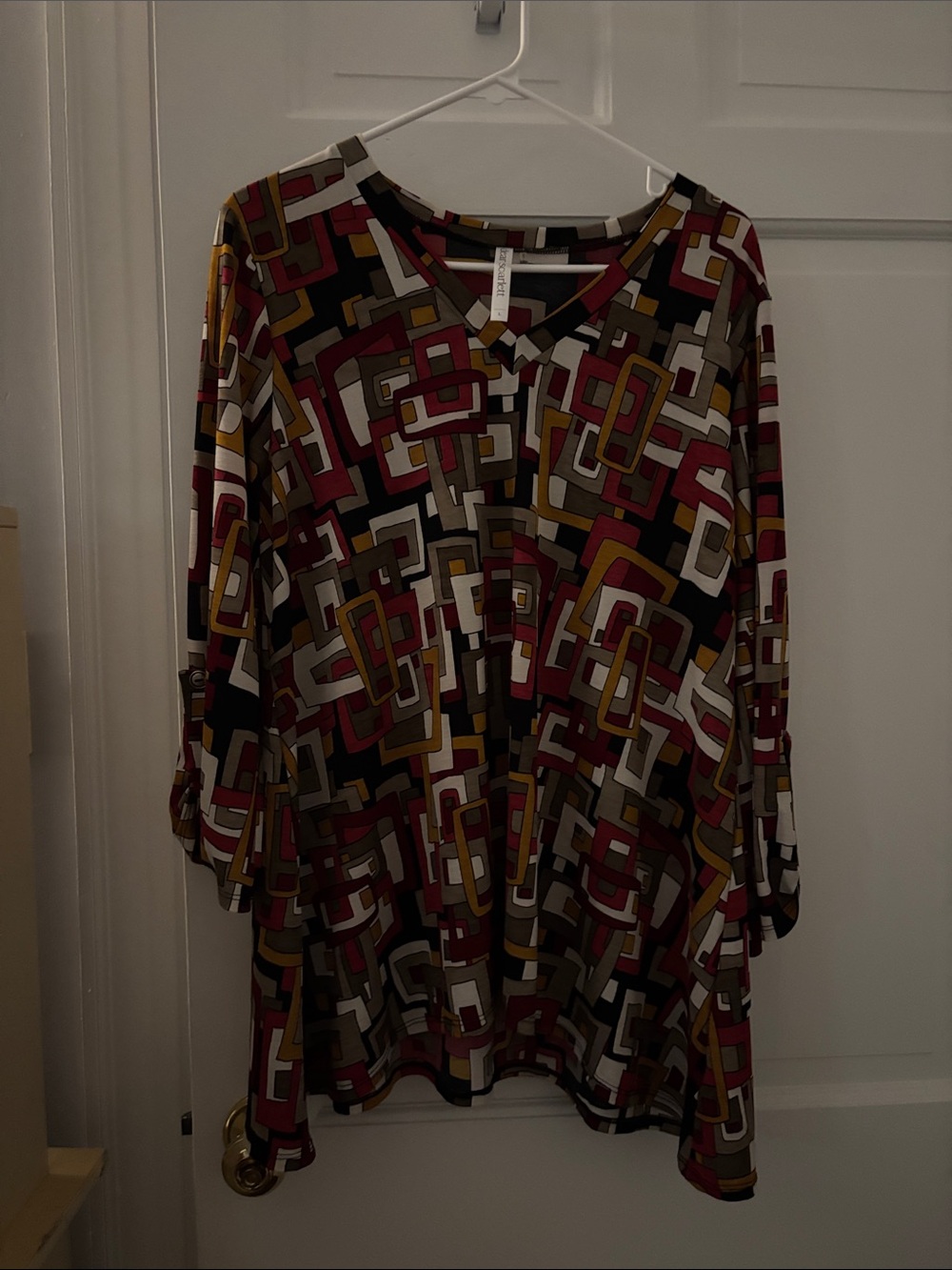 Geometric V-Neck Tunic in Red, Mustard, Black, White, Brown - Unknown Brand